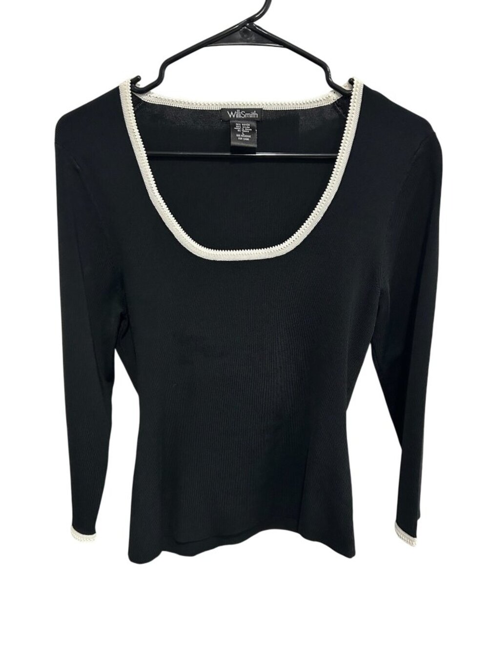 Willi Smith Womens Black Top White Trim Size Large Scoop Neck Minimalist Retro